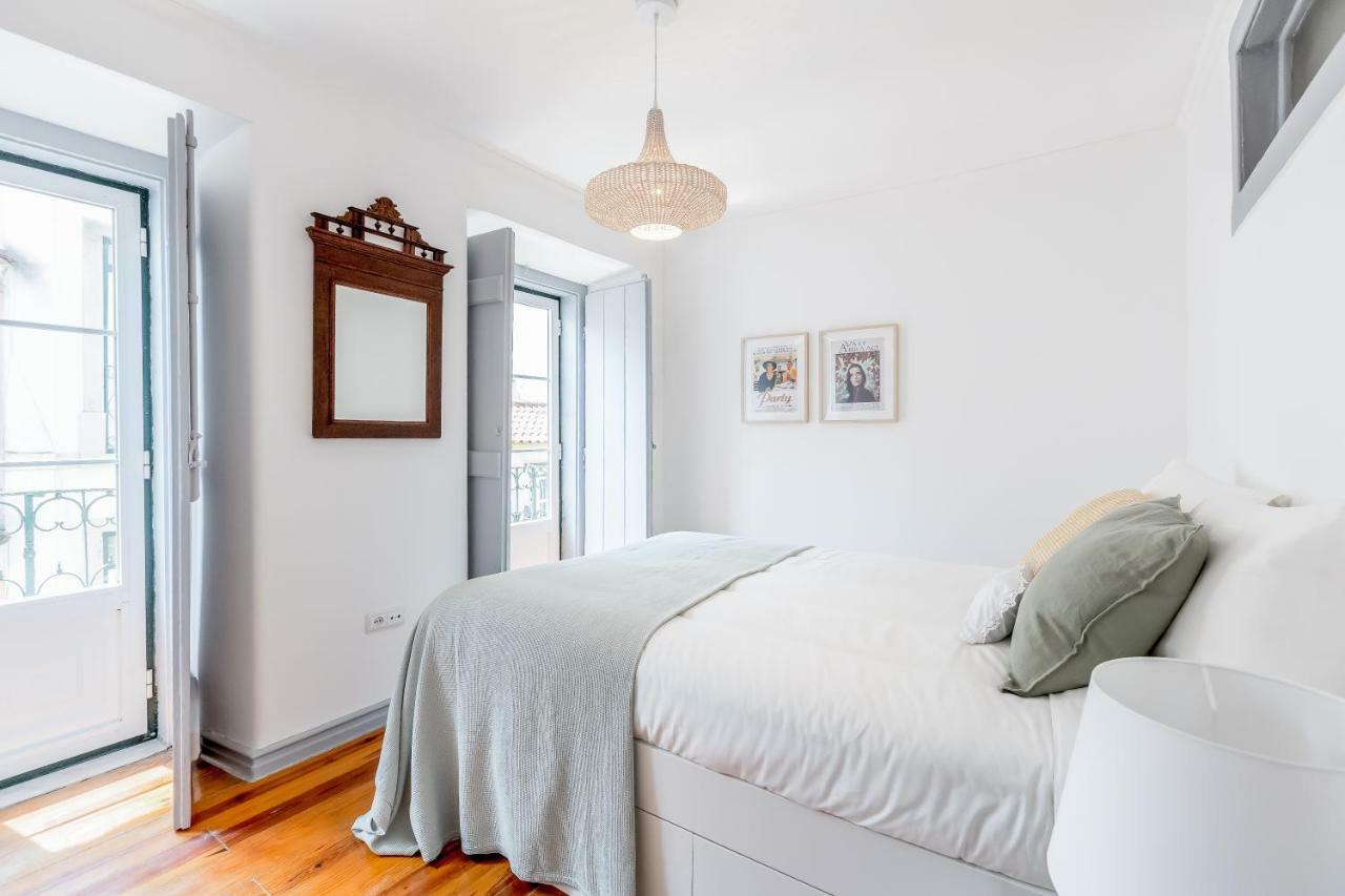 Alfama Spacious And Central Amazing Apartment, By Timecooler Lisbona Esterno foto